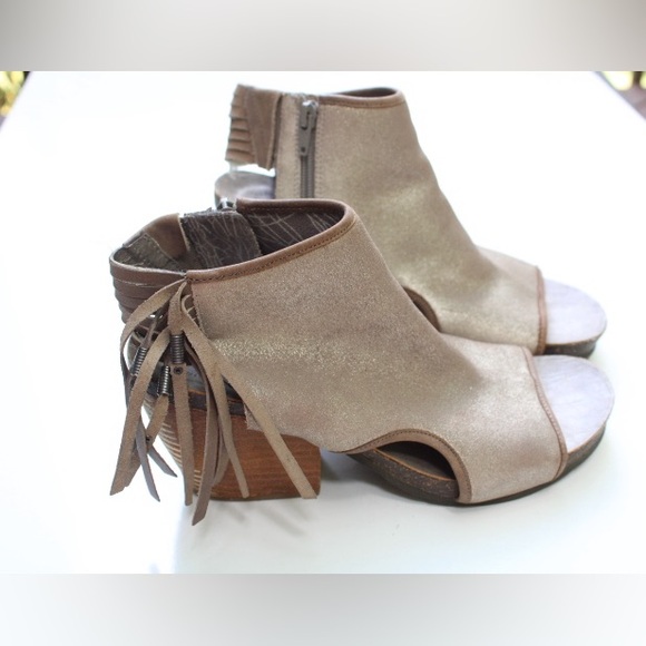 OTBT fringe peep toe booties - Picture 4 of 11